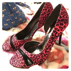Carlos Santana Hot Pink Leopard Heels Sz 7